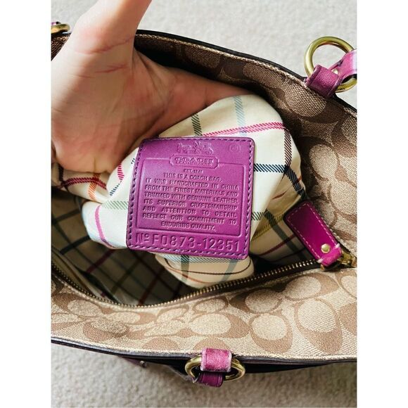 COACH LEATHER CARRYALL IN SIGNATURE CANVAS KHAKI LILAC  LEATHER TOTE BAG - Picture 8 of 16